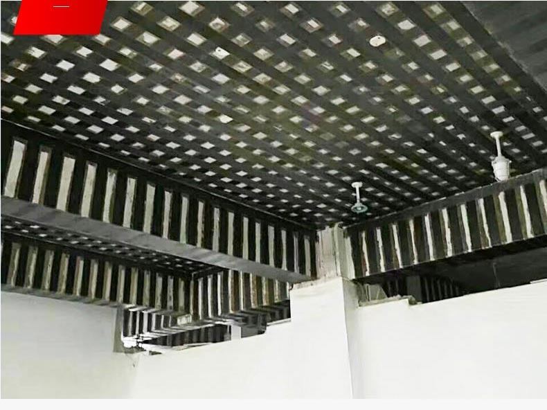 碳纤维布加固施工现场 12.jpg