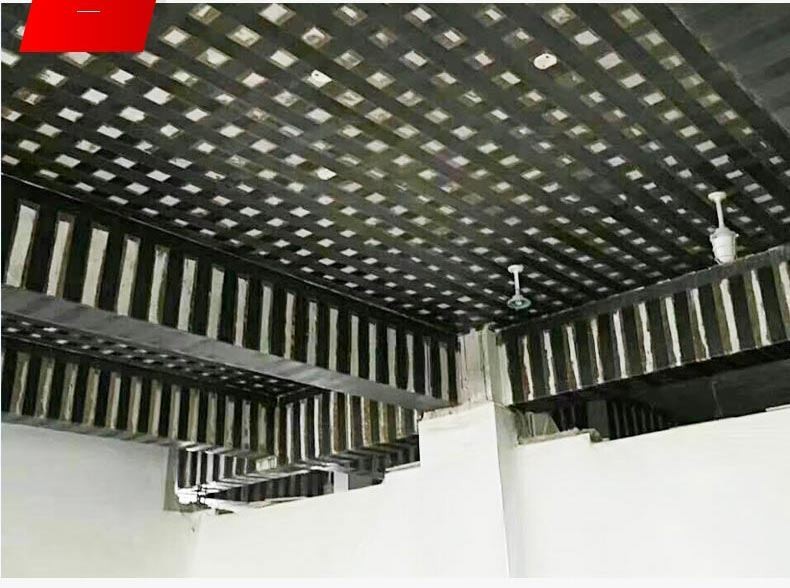 碳纤维布加固施工现场 12.jpg